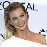 Karlie Kloss en la alfombra roja de los premios Mujer del Año 2018 de Glamour