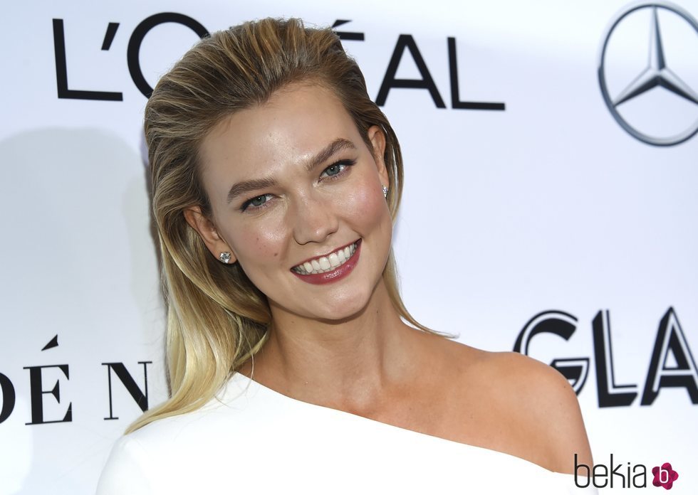 Karlie Kloss en la alfombra roja de los premios Mujer del Año 2018 de Glamour