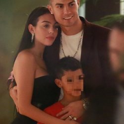 Geogina Rodríguez y Cristiano Ronaldo muy cariñosos con Cristiano Ronaldo Junior en Londres