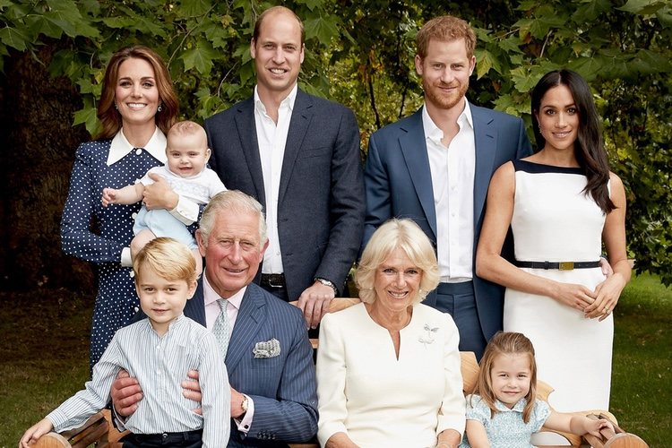 El Príncipe Carlos, Camilla Parker, los Duques de Cambridge, los Principes Jorge, Carlota y Luis y los Duques de Sussex