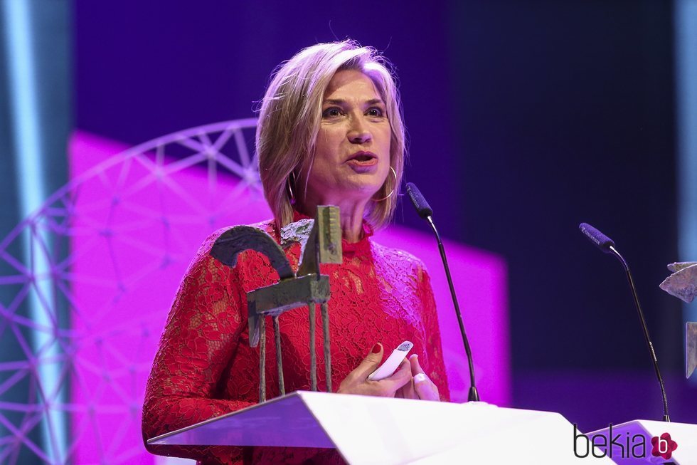 Julia Otero recogiendo su galardón en los Premios Ondas 2018