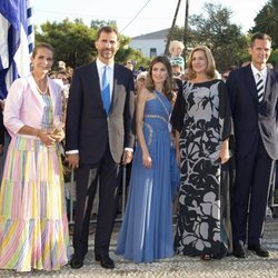 Los Reyes Felipe y Letizia, la Infanta Elena, la Infanta Cristina e Iñaki Urdangarin en la boda de Nicolás de Grecia y Tatiana Blatnik