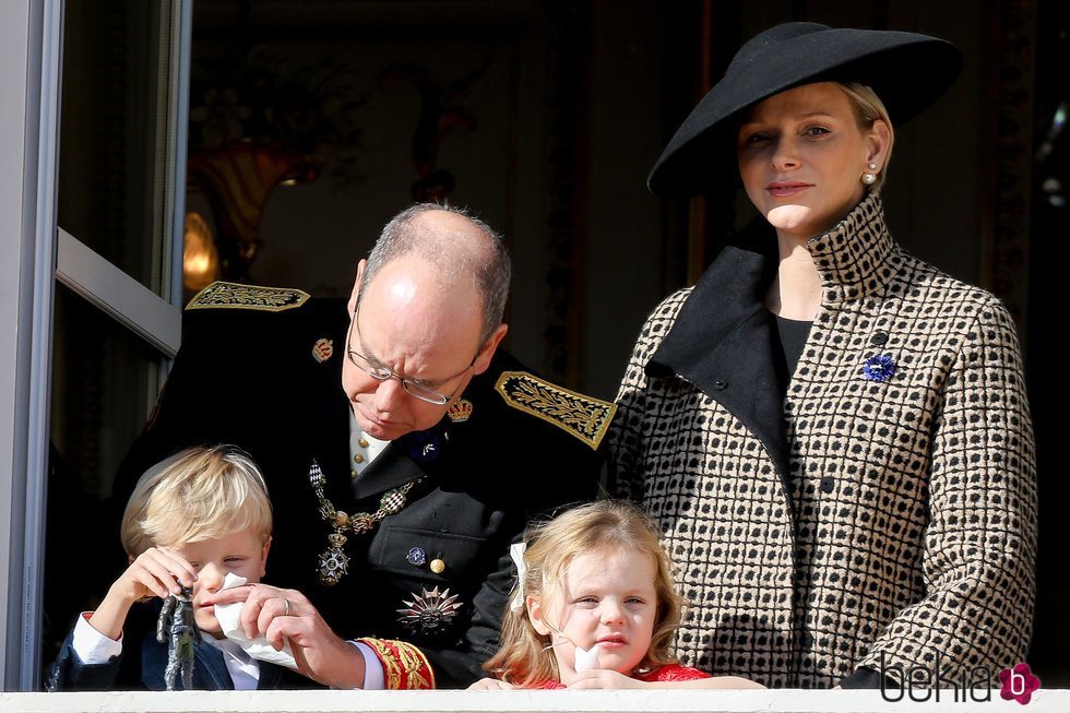 Alberto y Charlene de Mónaco con sus hijos Jacques y Gabriella en el Día Nacional de Mónaco 2018