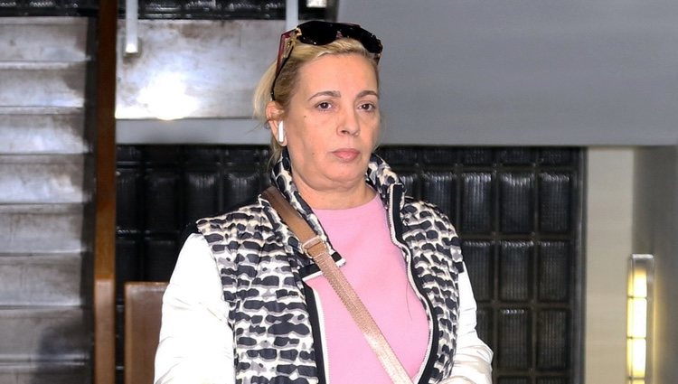 Carmen Borrego acompañando a su hermana Terelu Campos a una revisión