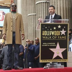 Snoop Dogg y Jimmy Kimmel en el Paseo de la Fama de Hollywood