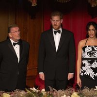 Los Duques de Sussex presidiendo la gala Royal Variety 2018