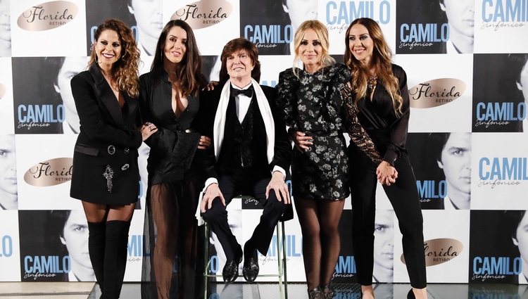 Camilo Sesto presenta 'Camilo Sinfónico' junto a sus compañeras