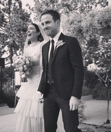 Mandy Moore y Taylor Goldsmith en su boda