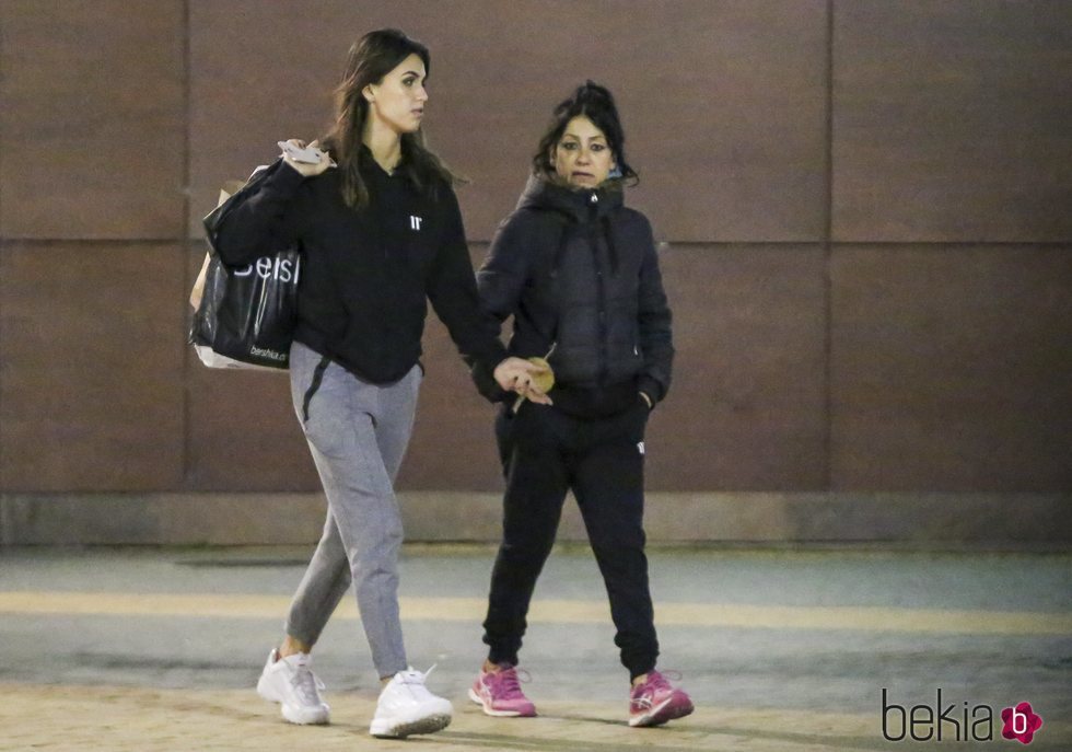 Sofía Suescun y Maite Galdeano paseando muy unidas