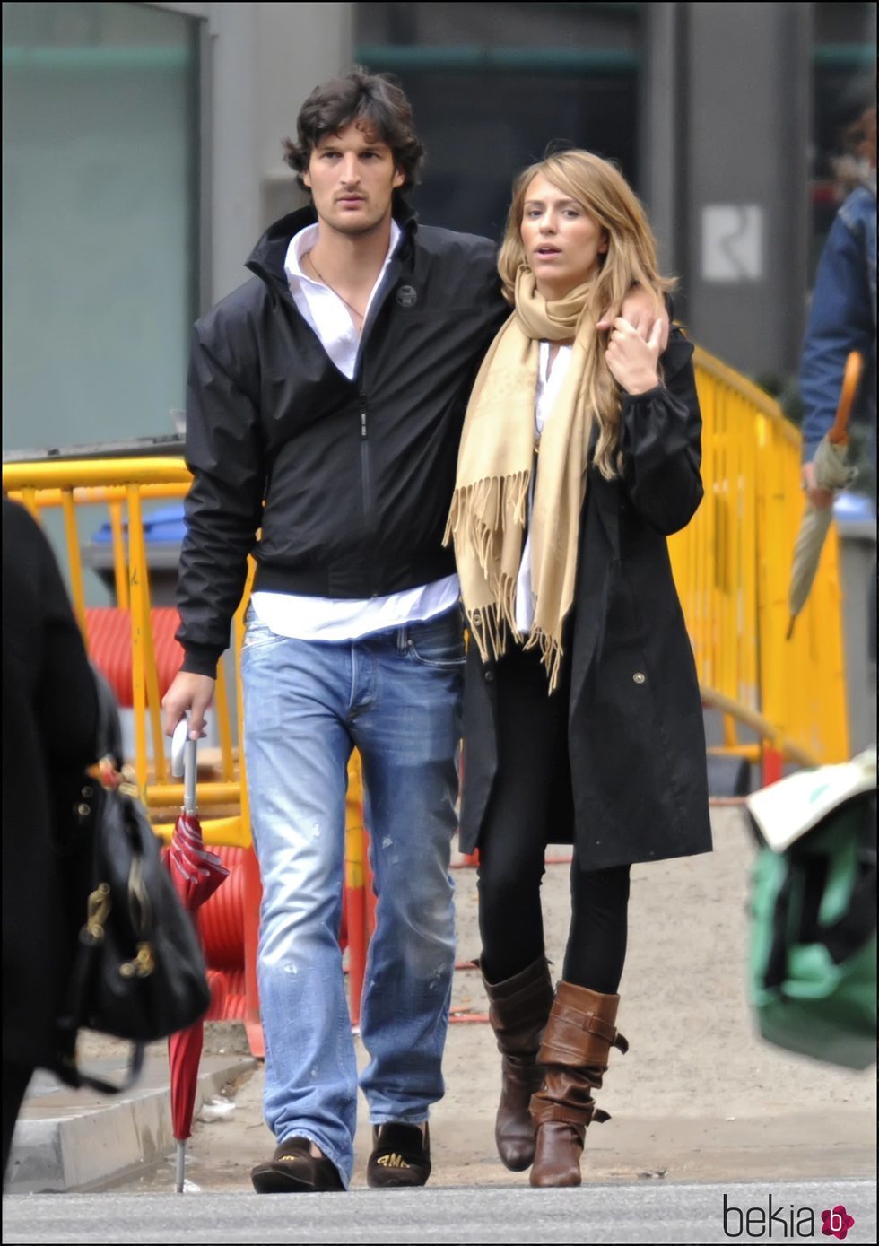 Rafa Medina y Laura Vecino pillados paseando de la malo cuando iniciaron su relación