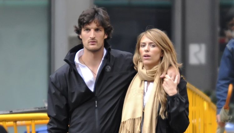 Rafa Medina y Laura Vecino pillados paseando de la malo cuando iniciaron su relación