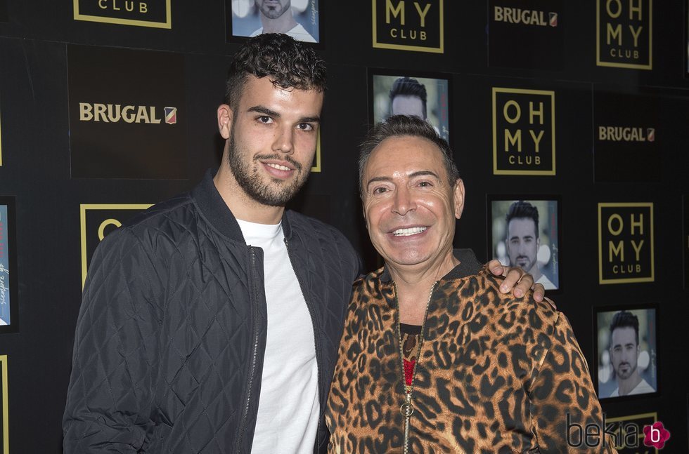 Pol Badía y Maestro Joao en la presentación del disco de José Mora, 'Siempre yo'