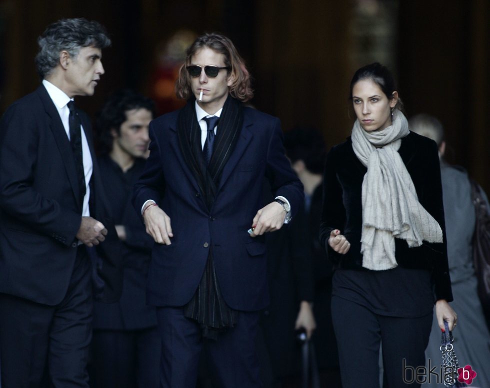 Andrea Casiraghi, Tatiana Santo Domingo y el padre de esta, Julio Santo Domingo en el funeral de Luigi d'Urso en 2006