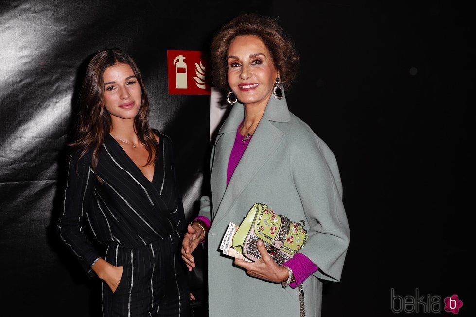 Sandra Gago y Naty Abascal en el estreno de un musical