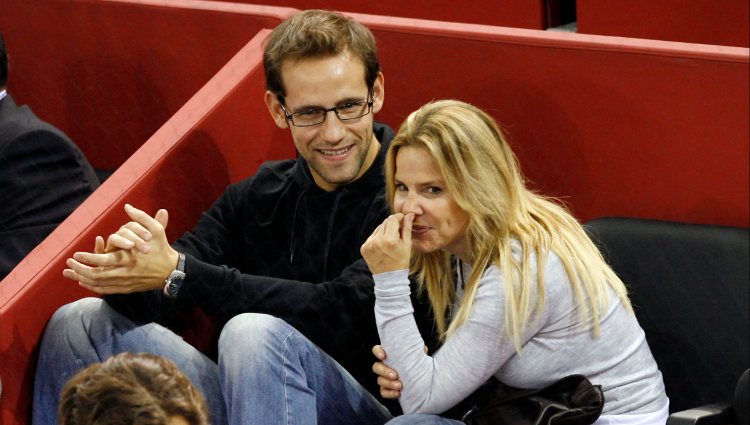 Eugenia Martínez de Irujo y Gonzalo Miró en un partido de tenis