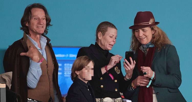 La Infanta Elena con Kalina de Bulgaria, Kitín Muñoz y su hijo Simeón Hassan en el Madrid Horse Week 2018