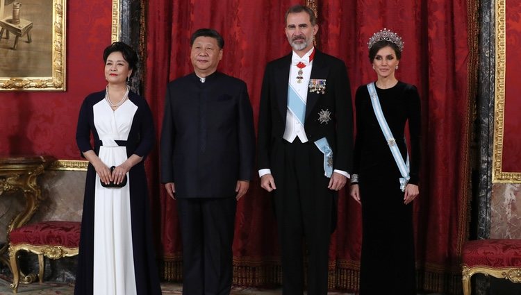 Los Reyes Felipe y Letizia con Xi Jinping y Peng Liyuan en la cena de gala por la visita del presidente de China