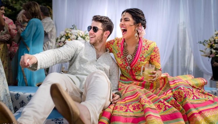 Nick Jonas y Priyanka Chopra en la celebración del Mehendi