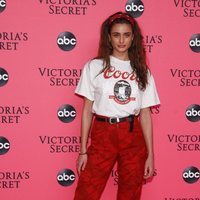 Taylor Hill  en la fiesta de emisión del Victoria's Secret Fashion Show 2018