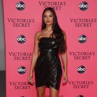 Shanina Shaik en la fiesta de emisión del Victoria's Secret Fashion Show 2018