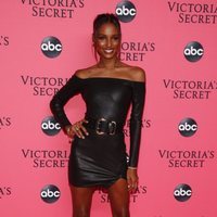 Jasmine Tookes en la fiesta de emisión del Victoria's Secret Fashion Show 2018