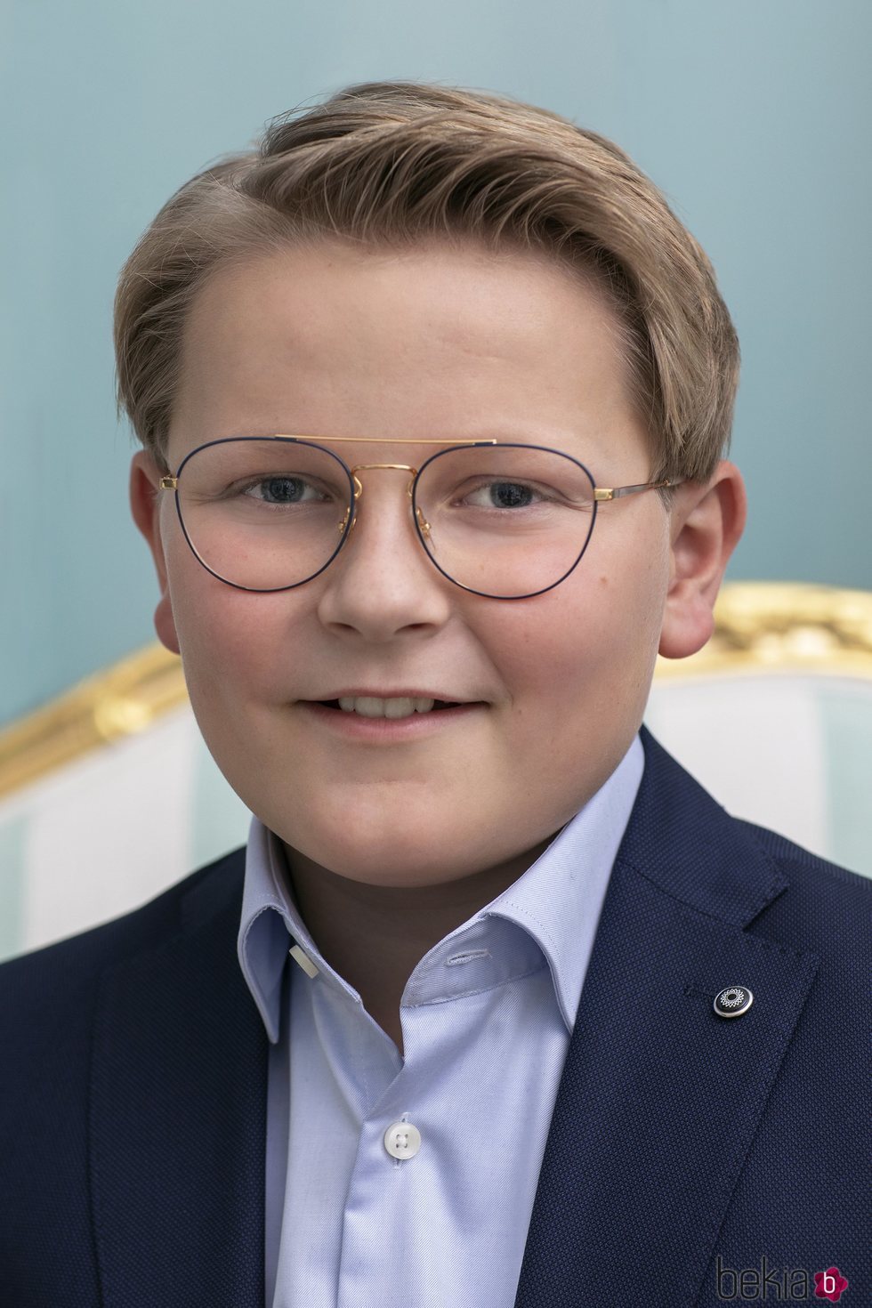 Sverre Magnus de Noruega con gafas por primera vez