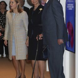 Los Reyes Juan Carlos y Sofía con Ana Pastor en la inauguración de la exposición 'Democracia 1978-2018'