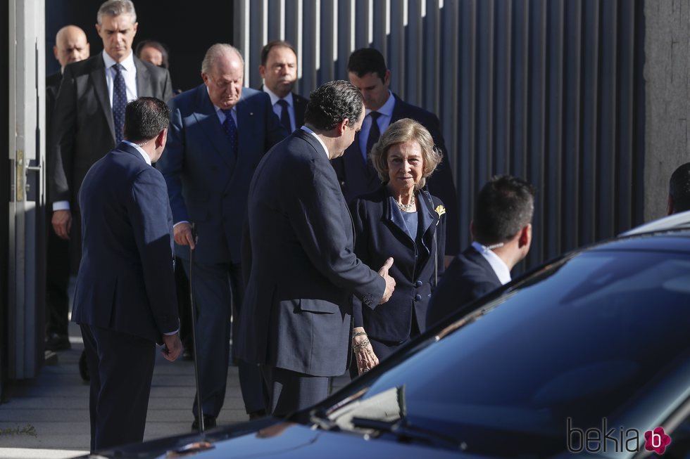 Los Reyes Juan Carlos y Sofía en el tanatorio de Miguel Primo de Rivera