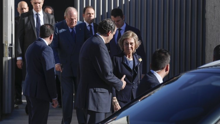 Los Reyes Juan Carlos y Sofía en el tanatorio de Miguel Primo de Rivera