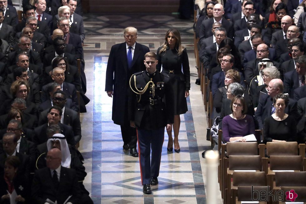 Donald y Melania Trumo llegando al funeral de George W. H. Bush