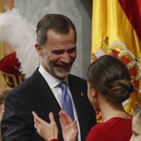 El Rey Felipe, emocionado por el aplauso de la Reina Letizia en el 40 aniversario de la Constitución