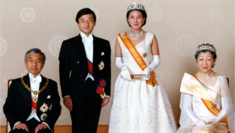 Naruhito y Masako de Japón en el día de su boda