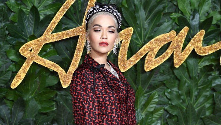 Rita Ora en los British Fashion Awards 2018