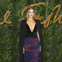 Rosie Huntington-Whiteley en los British Fashion Awards 2018