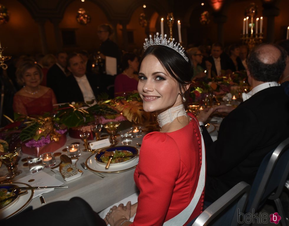 Primer plano de la Princesa Sofía de Suecia en los Premios Nobel 2018