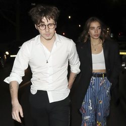 Brooklyn Beckham y Hana Cross después de los Fashion Award 2018