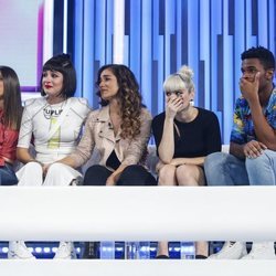 Sabela, Natalia, Julia, Alba Reche y Famous llorando en la gala 12 de 'OT 2018'