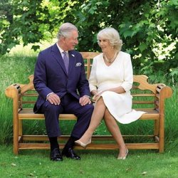 El Príncipe Carlos y Camilla Parker felicitan la Navidad 2018 desde Clarence House