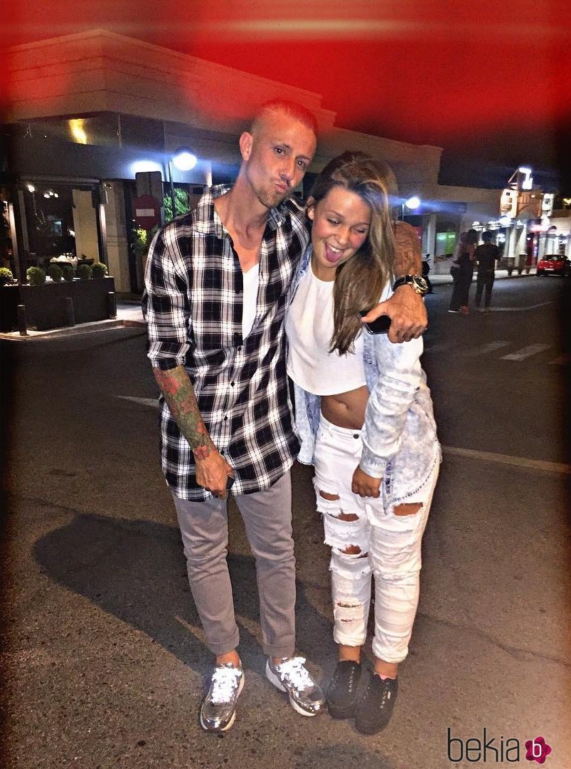 Guti junto a su hija mayor, Zayra Gutiérrez