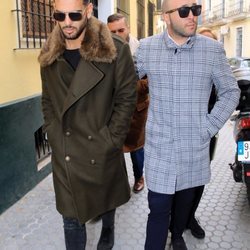 Manuel Cortés Bollo y Kiko Rivera acudiendo al entierro de Chiquetete