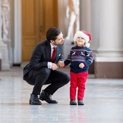 Carlos Felipe y Alejandro de Suecia en la recogida de árboles de Navidad