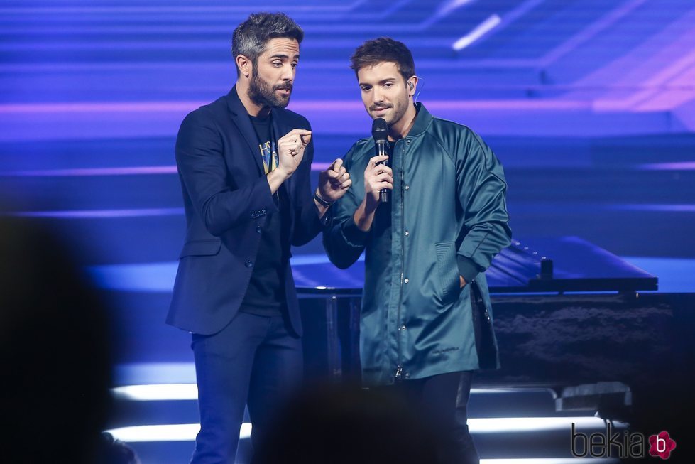 Pablo Alborán y Roberto Leal en la gala final de 'OT 2018'