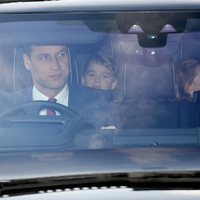 Los Duques de Cambridge y los Príncipes Jorge y Carlota en el almuerzo navideño en Buckingham Palace 2018