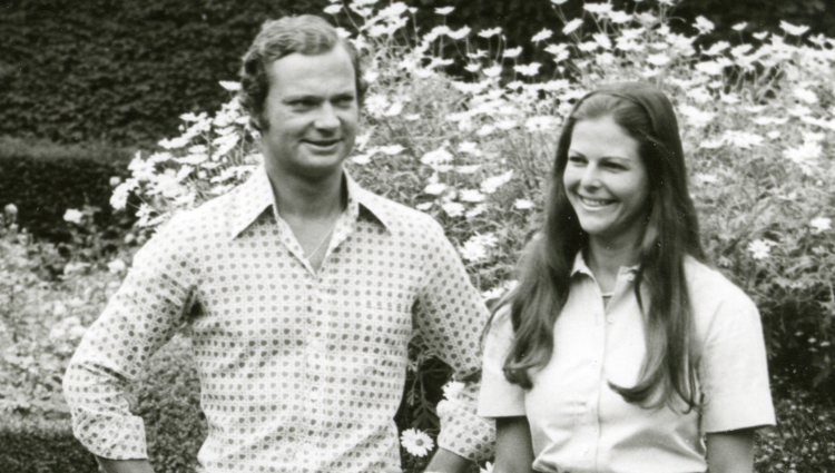 Los Reyes Carlos Gustavo y Silvia de Suecia de jóvenes