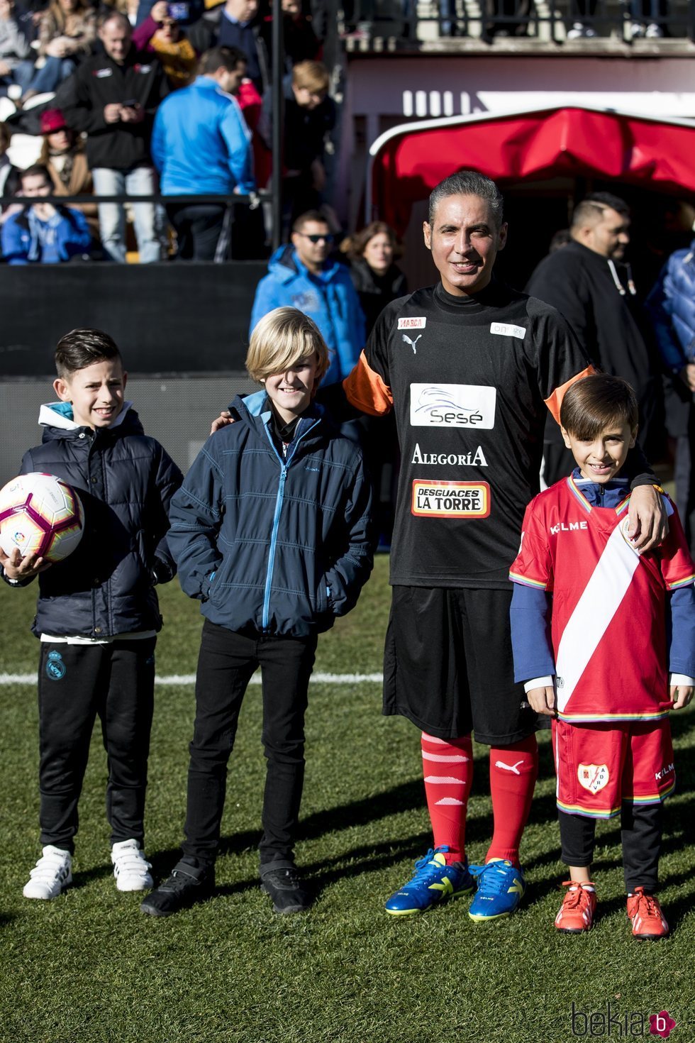 Pitingo en el Partido benéfico Artistas vs Famosos