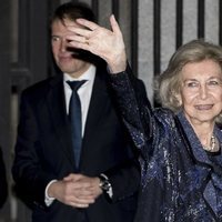 La Reina Sofía saliendo del Teatro Real de Madrid