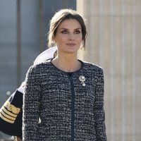 La Reina Letizia durante la interpretación del Himno Nacional en la Pascua Militar 2019