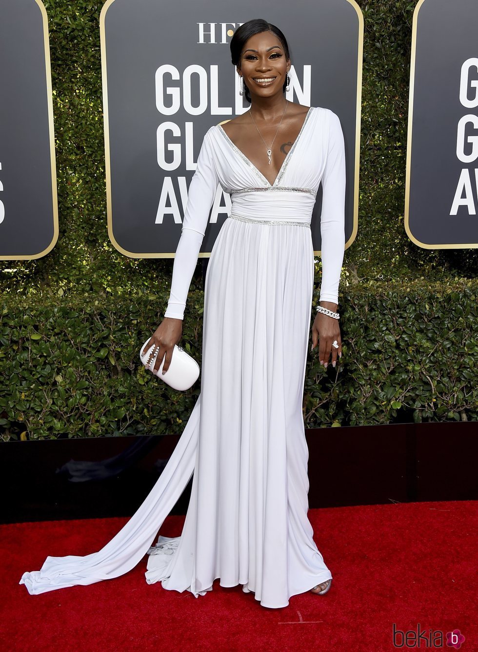 Dominique Jackson en la alfombra roja de los Globos de Oro 2019