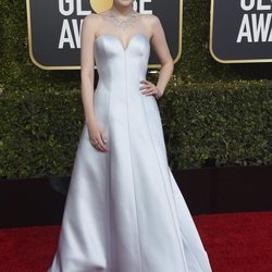 Dakota Fanning en la alfombra roja de los Globos de Oro 2019