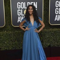 Mj Rodriguez en la alfombra roja de los Globos de Oro 2019